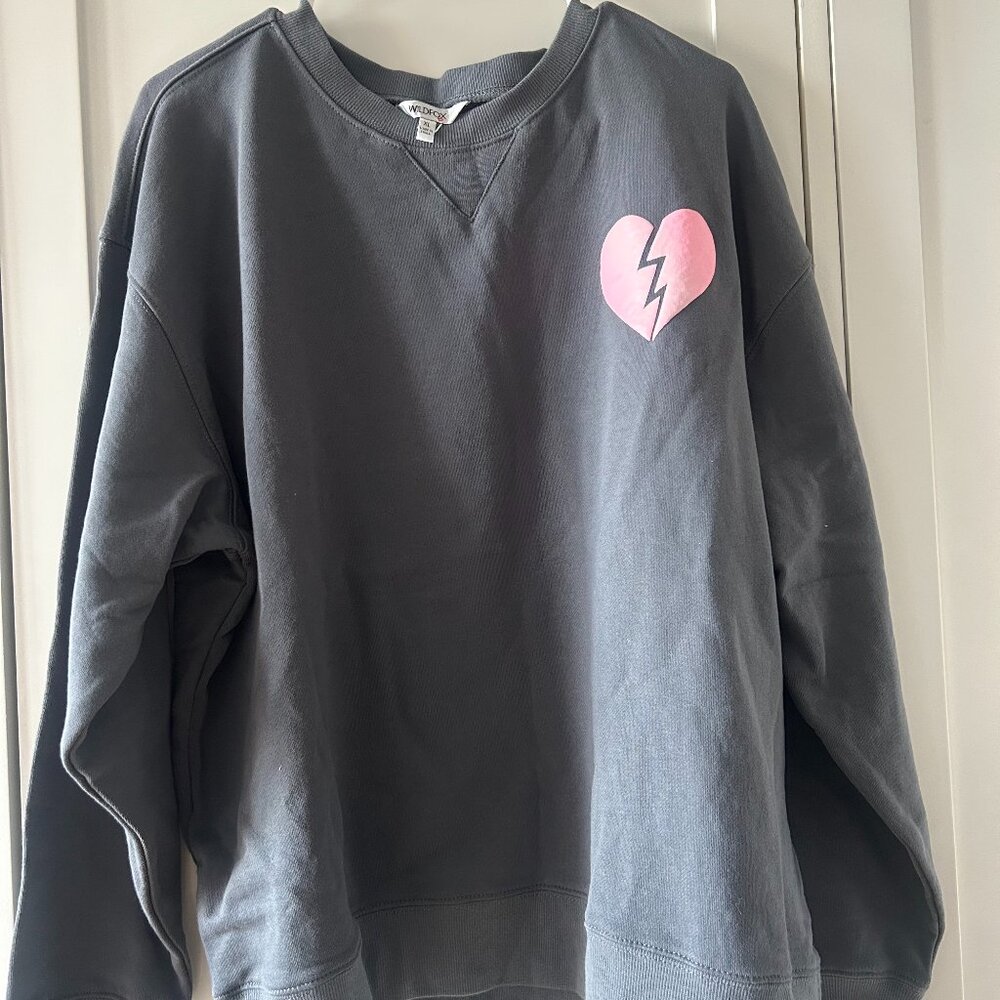 WildFox - I wish it was Saturday crew neck - XL